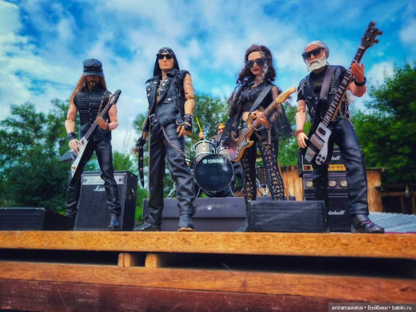 Назгулы. Летние гастроли — Куклы Barbie (Барби): Looks (фото 2)