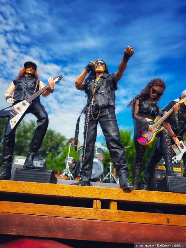 Назгулы. Летние гастроли — Куклы Barbie (Барби): Looks