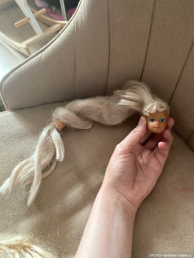 Помогите пожалуйста опознать серию куклы (фото 6)