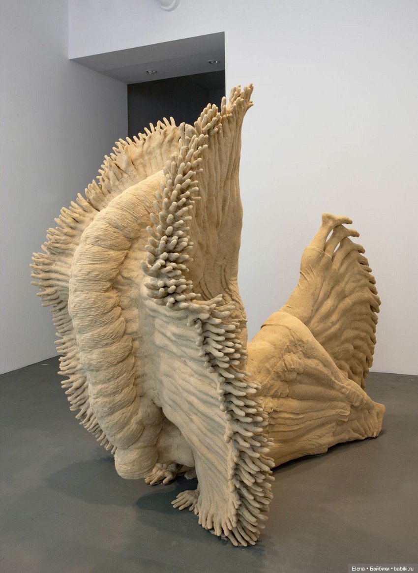 Мираж - скульптура Katie Grinnan