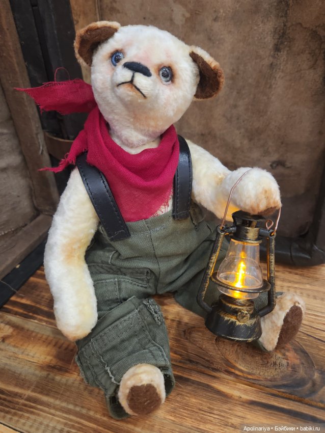 Лукас (Lukas) – "светоносный"