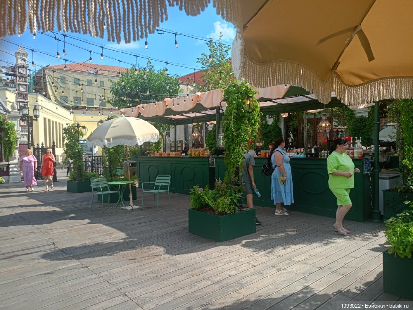 Лето в Москве! Винтажный маркет на площади Революции (фото 9)