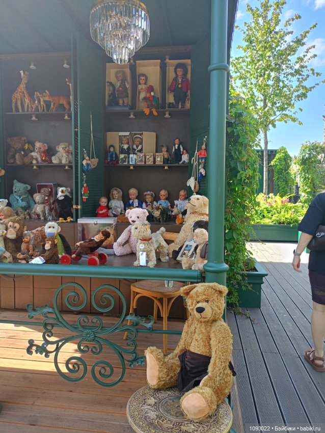 Лето в Москве! Винтажный маркет на площади Революции (фото 2)