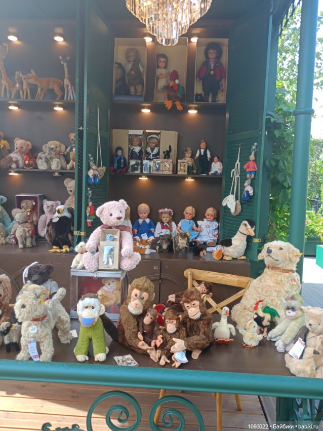 Лето в Москве! Винтажный маркет на площади Революции (фото 6)