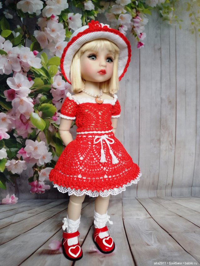 Романтический наряд для Руби Ред