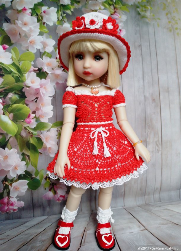 Романтический наряд для Руби Ред