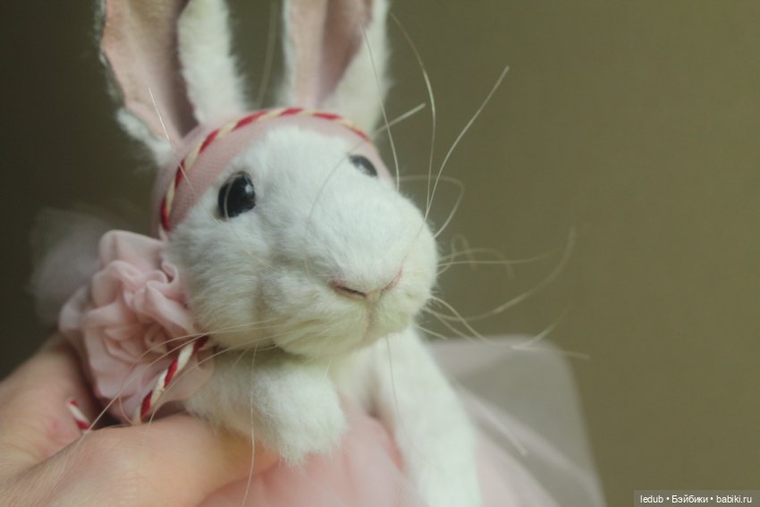 Кроличка-девочка) — Игрушки в смешанной технике (мех и глина): Арт (фото 5)