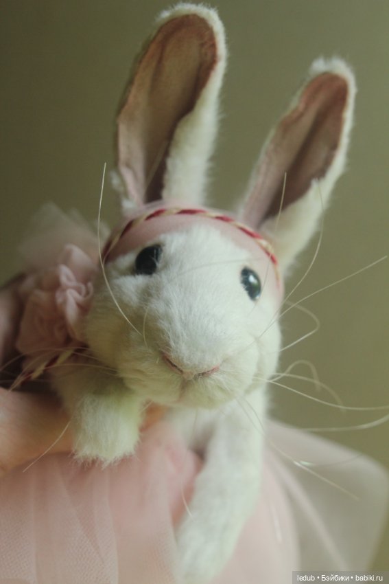 Кроличка-девочка) — Игрушки в смешанной технике (мех и глина): Арт (фото 6)