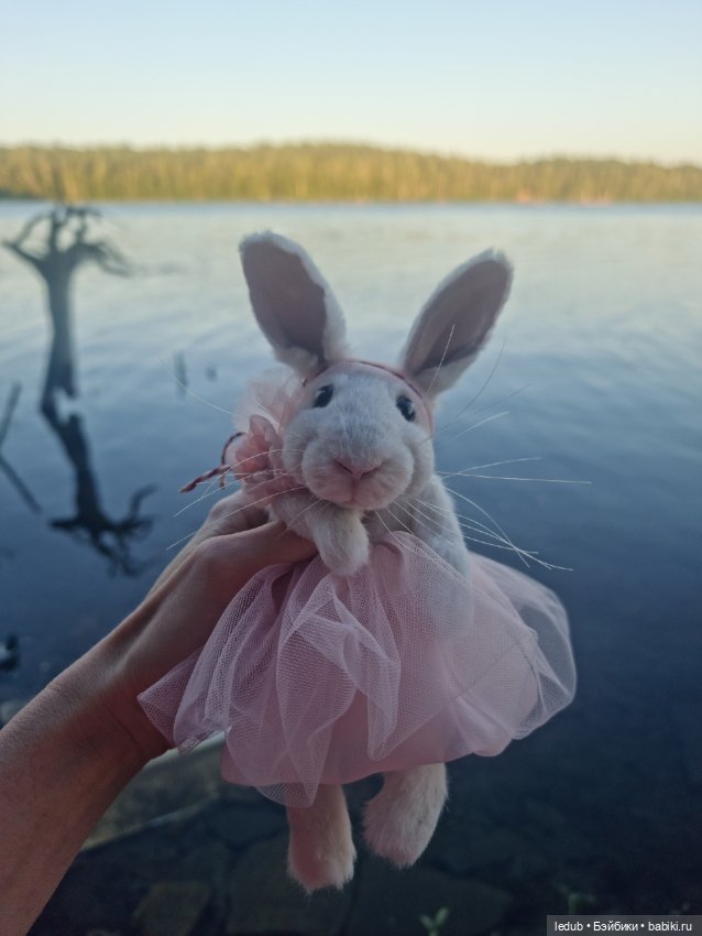 Кроличка-девочка) — Игрушки в смешанной технике (мех и глина): Арт (фото 8)