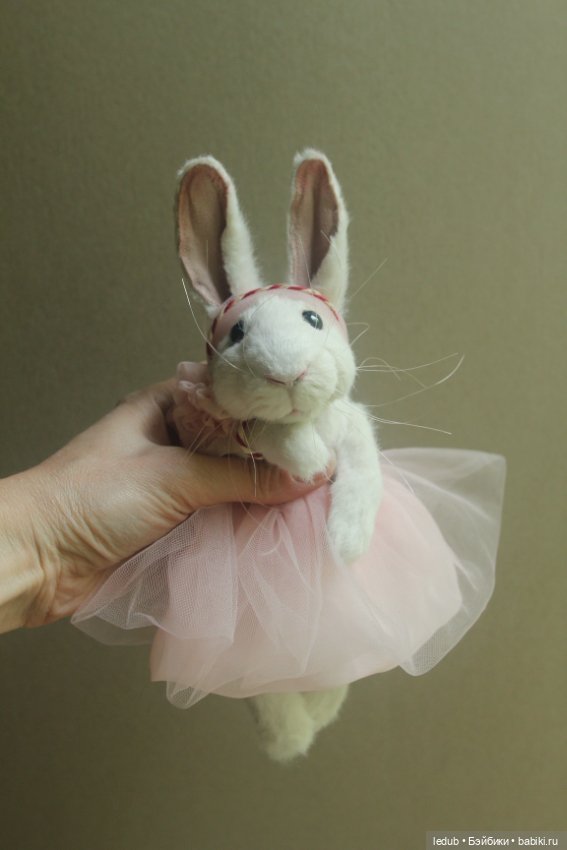 Кроличка-девочка) — Игрушки в смешанной технике (мех и глина): Арт (фото 4)