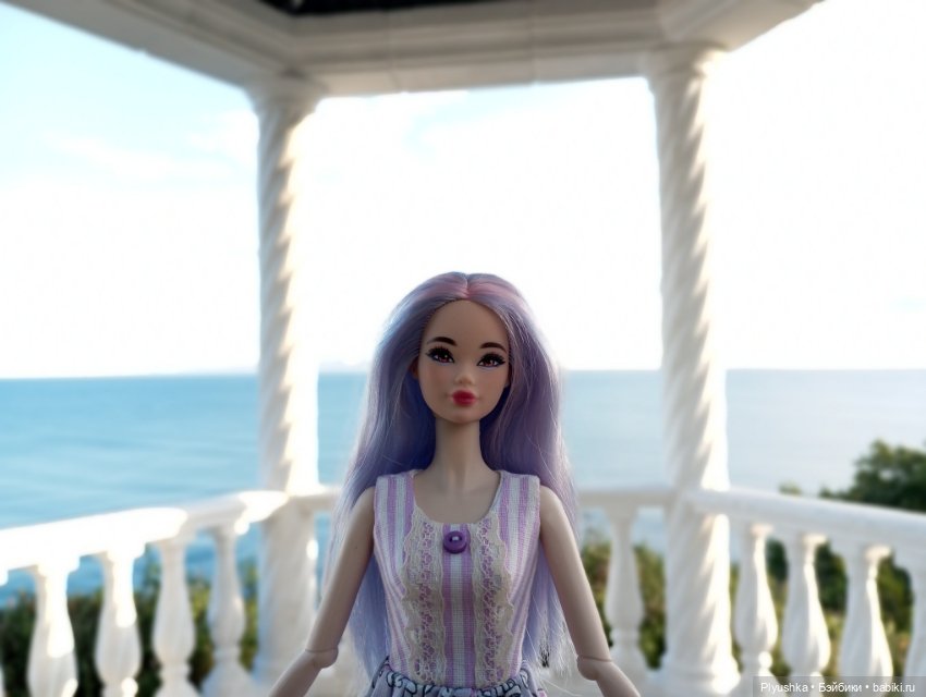 Красотки на море. Фотосессия у белой ротонды