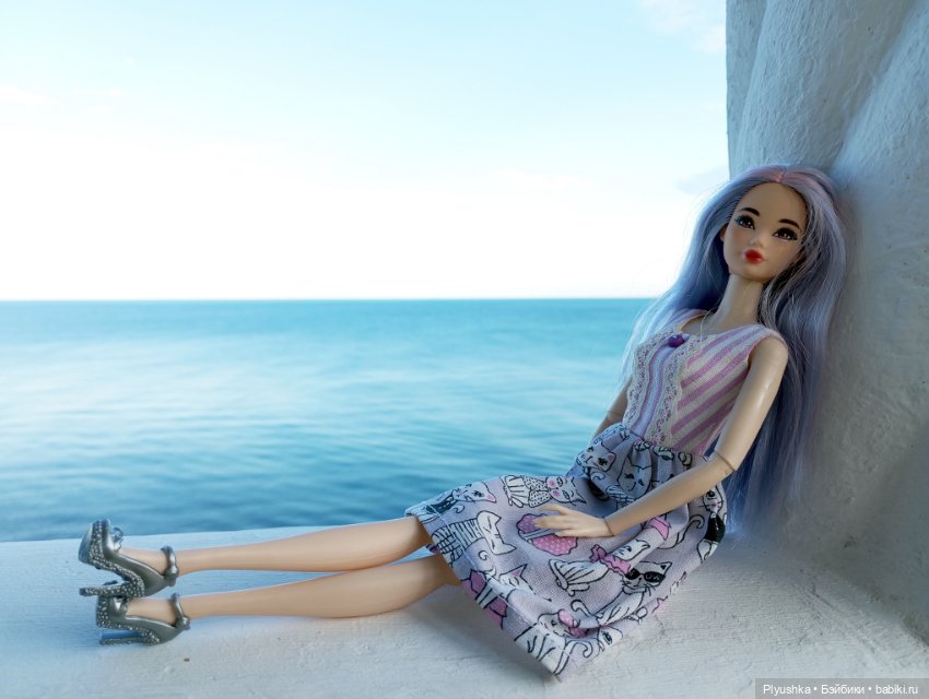 Красотки на море. Фотосессия у белой ротонды