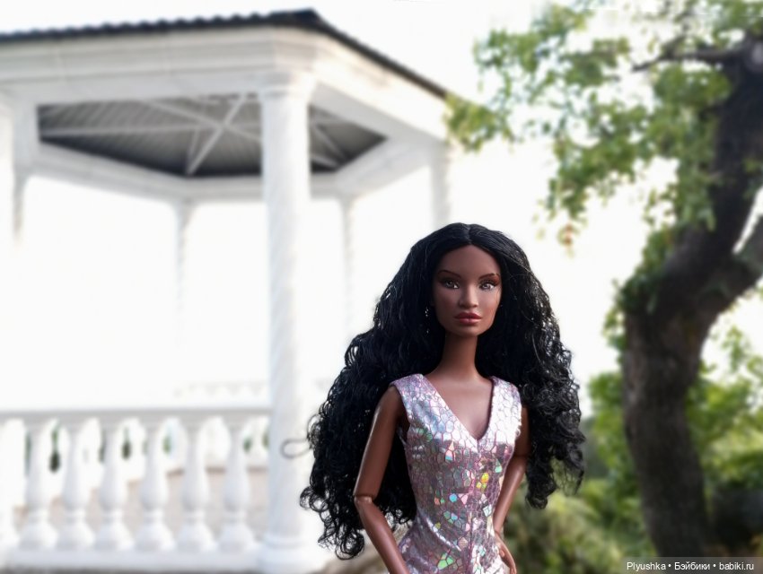 Красотки на море. Фотосессия у белой ротонды