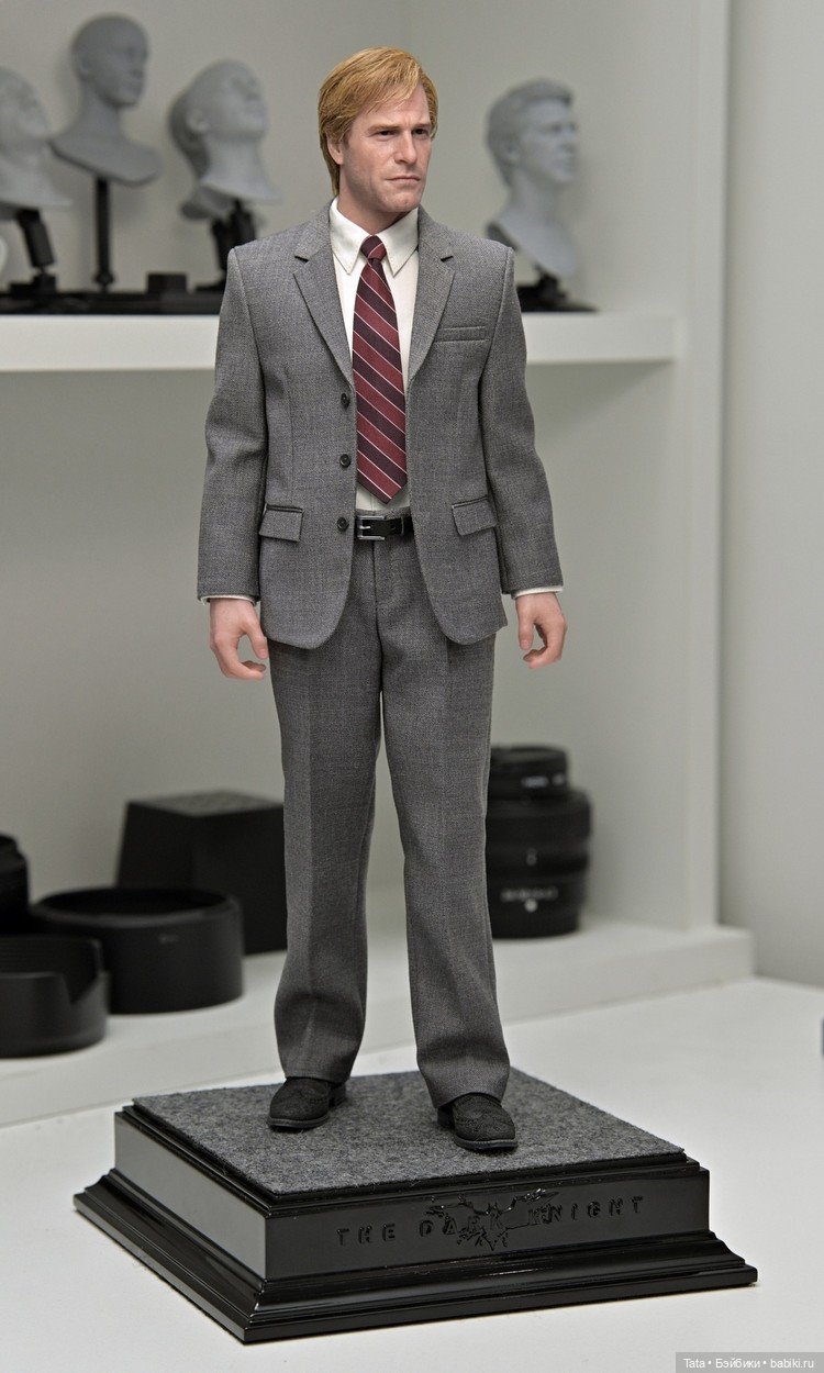 JND Studios и Kojun Works - фигурка Харви Дент, он же Двуликий (фото 3)
