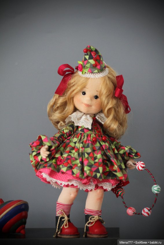 Клоунесса и слон — Авторские текстильные куклы: Вальдорфские (фото 7)