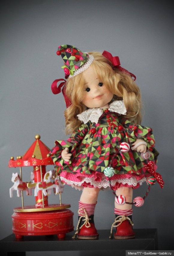 Клоунесса и слон — Авторские текстильные куклы: Вальдорфские