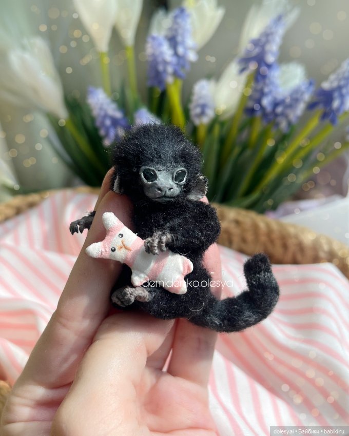 Обезьянка мармозетка 🖤✨ — Игрушки в смешанной технике (мех и глина): Арт (фото 3)