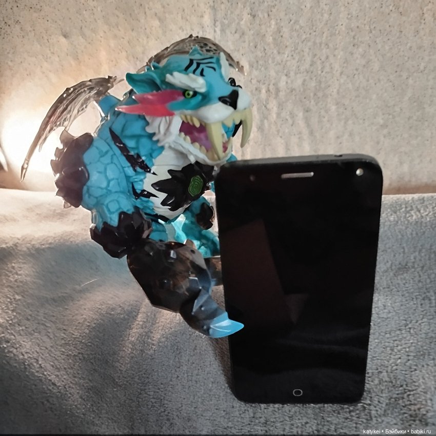 Чëрное зеркало (Махох и телефон) (фото 6)