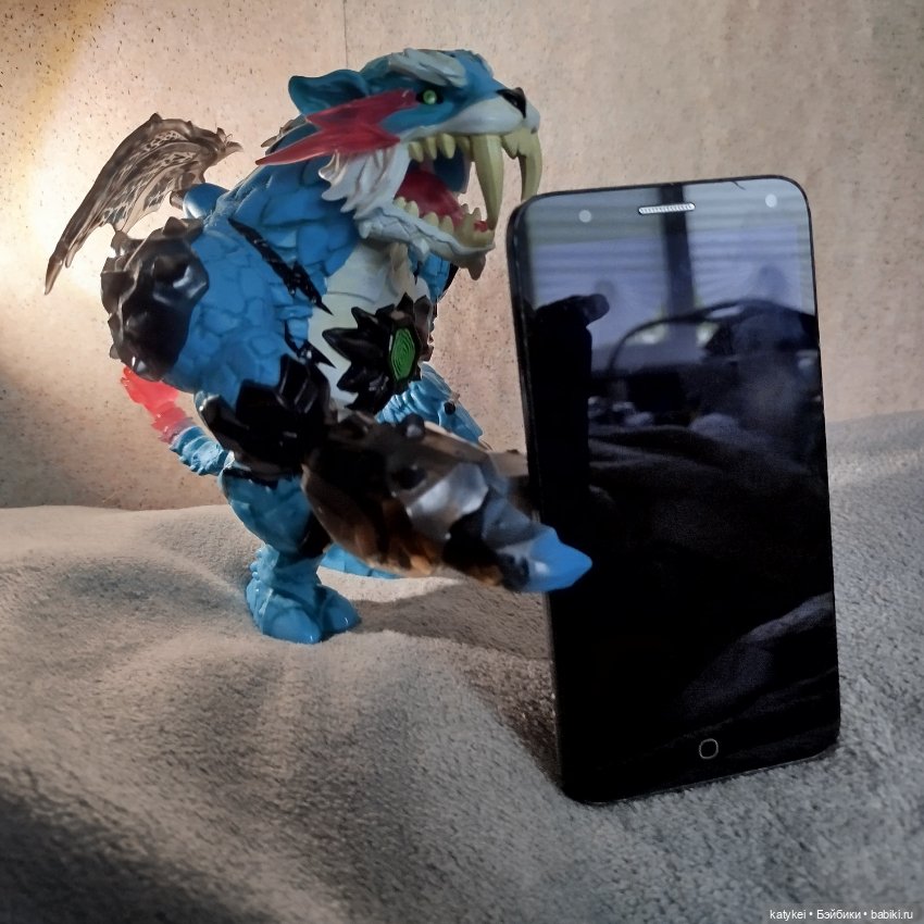 Чëрное зеркало (Махох и телефон) (фото 4)