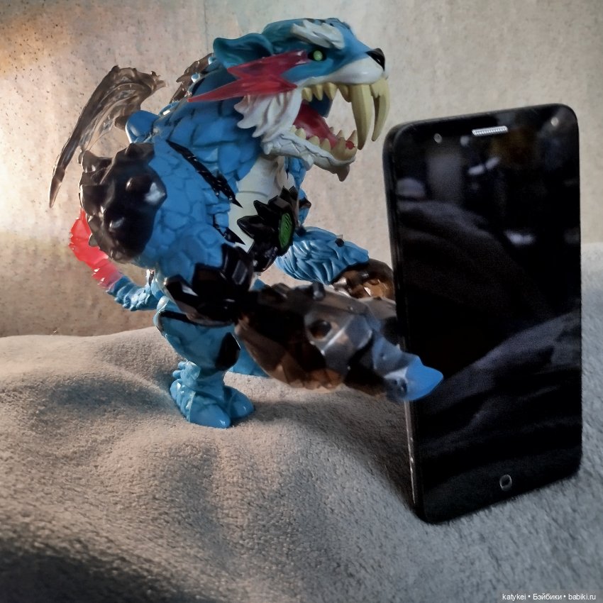 Чëрное зеркало (Махох и телефон) (фото 3)