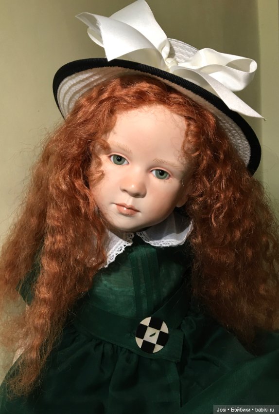 Marie-Lou от Ruth Treffeisen в фарфоре