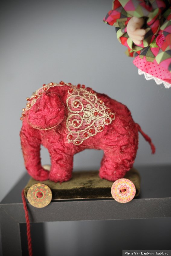 Клоунесса и слон — Авторские текстильные куклы: Вальдорфские