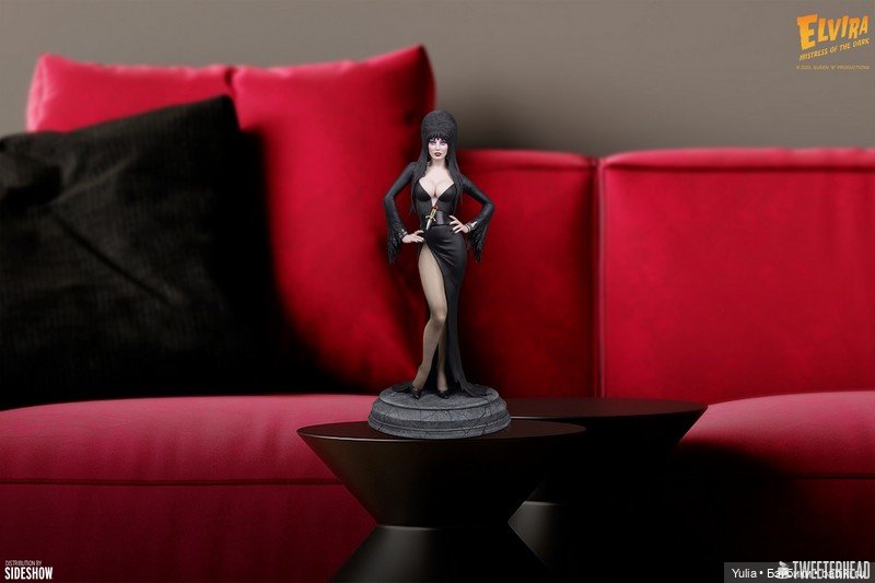 Tweeterhead - статуя Эльвиры (фото 4)