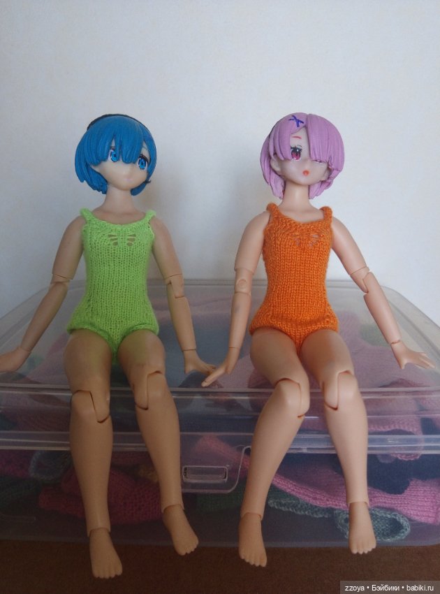 Привязалось вязание, навязала одежки