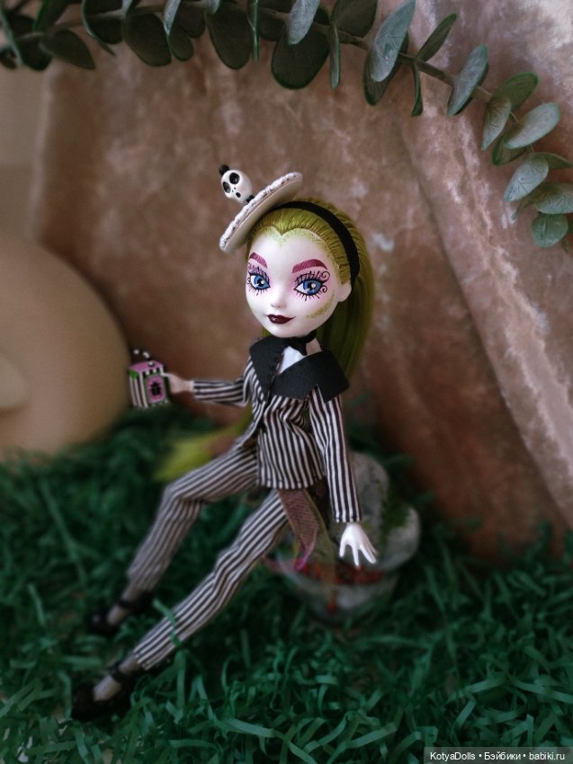 Битлджус! Битлджус! Битл — ООАК Monster High и Ever After High: репейнт (фото 9)