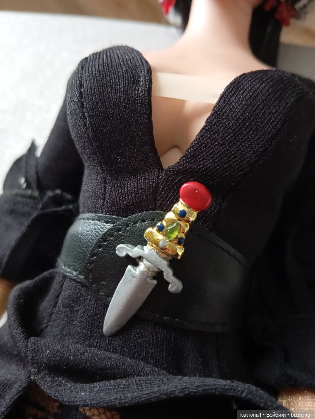 Ведьма, колдунья или просто Элвира от Тоннер