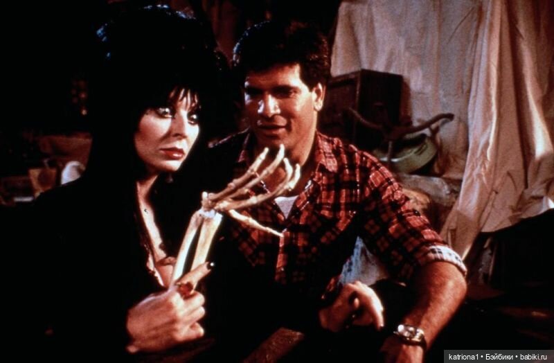 Ведьма, колдунья или просто Элвира от Тоннер