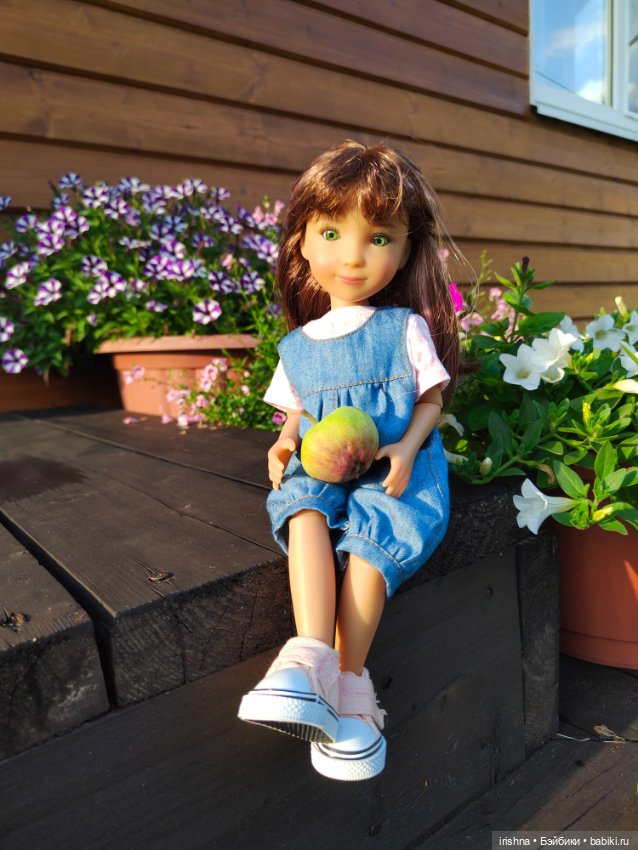 Приветы мамочке — Куклы Ruby Red (Руби Ред) Fashion Friends: Siblies (фото 9)