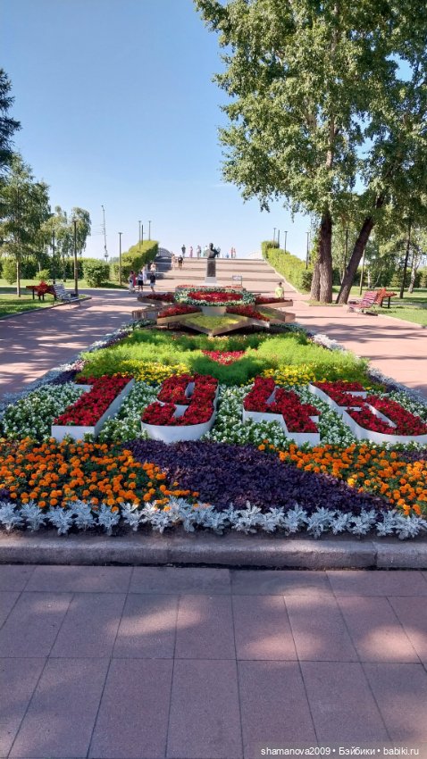 Топиарные скульптуры на Набережной р.Ангары