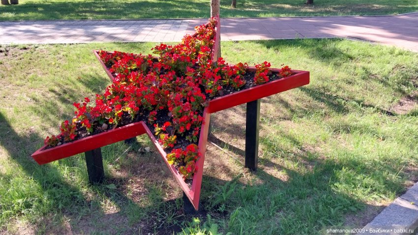 Топиарные скульптуры на Набережной р.Ангары