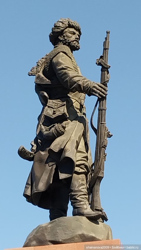 Топиарные скульптуры на Набережной р.Ангары