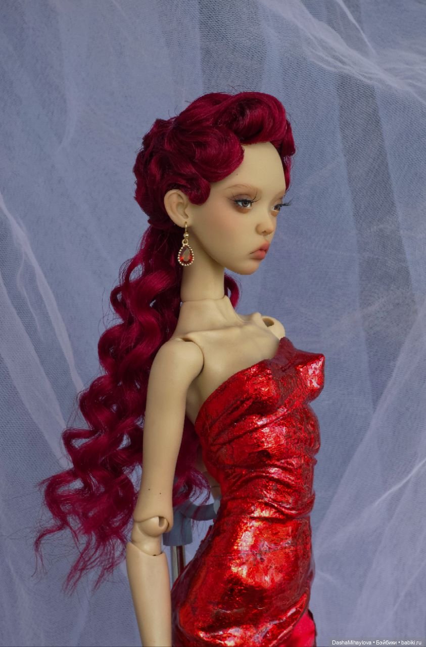 Платье из красного золота и парик комбинация вместе (фото 6)