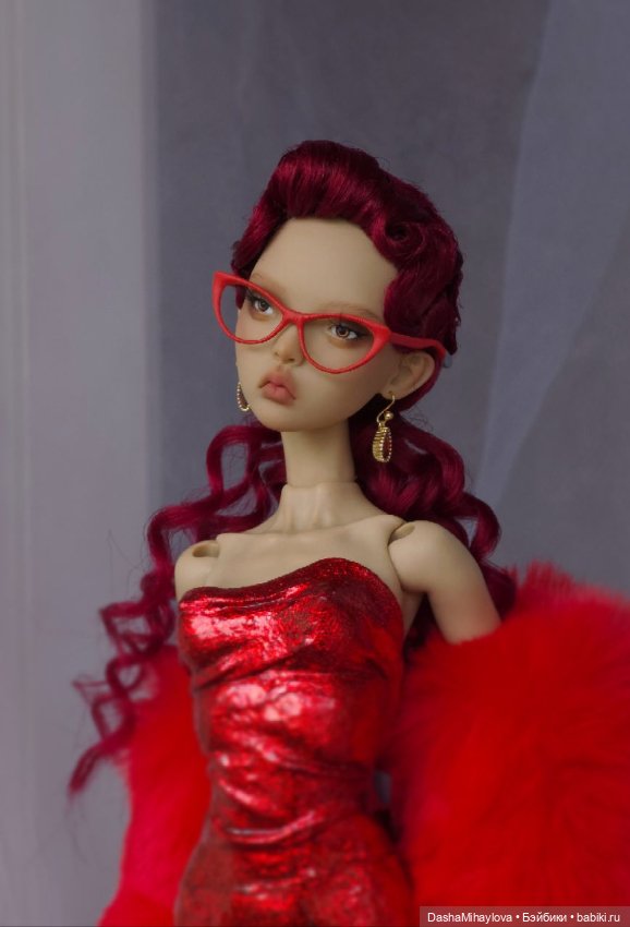 Платье из красного золота и парик комбинация вместе (фото 4)