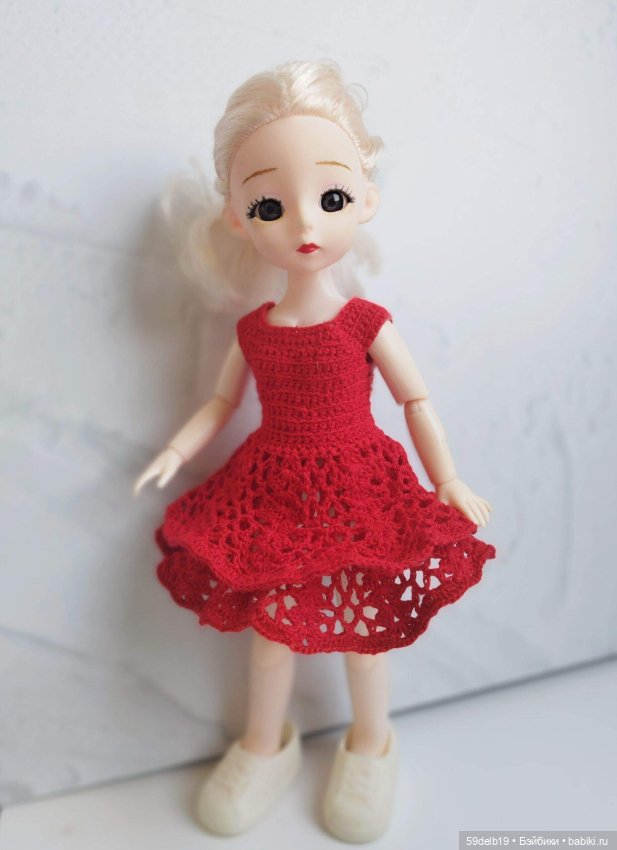 Красное ажурное платье с двухярусной юбочкой для куклы 30 см Китай