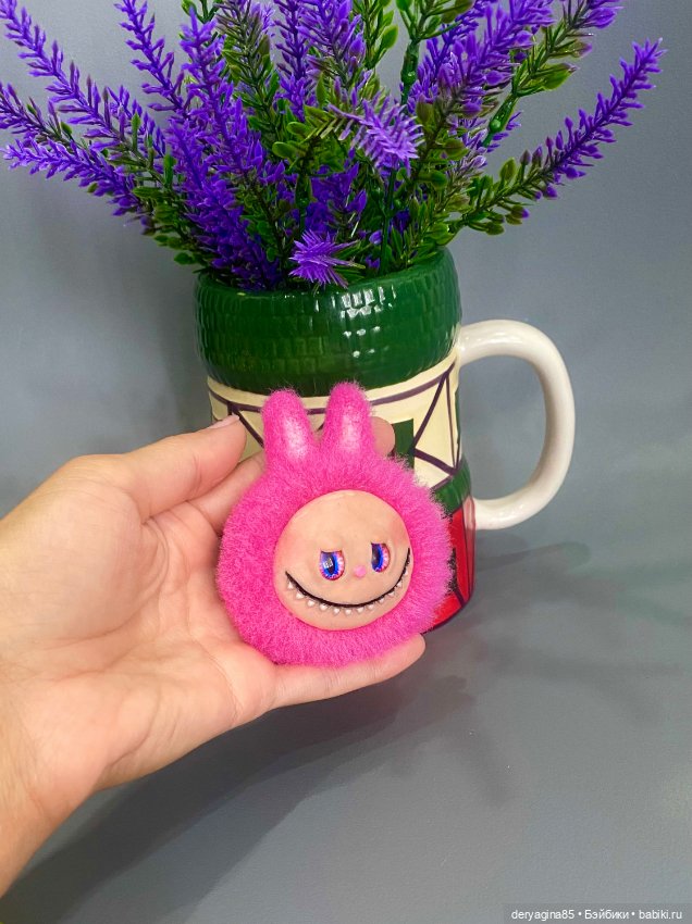 Брошь лабубу — Валяные игрушки из шерсти: сухое валяние