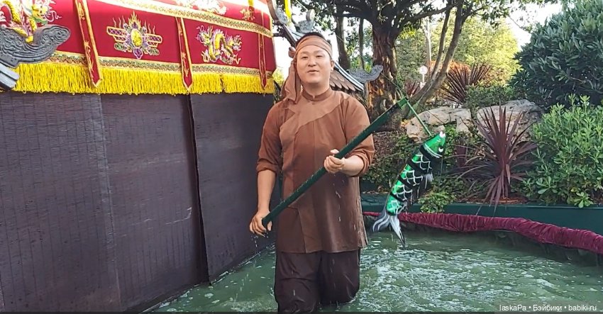 Вьетнамский кукольный театр на Манежной площади