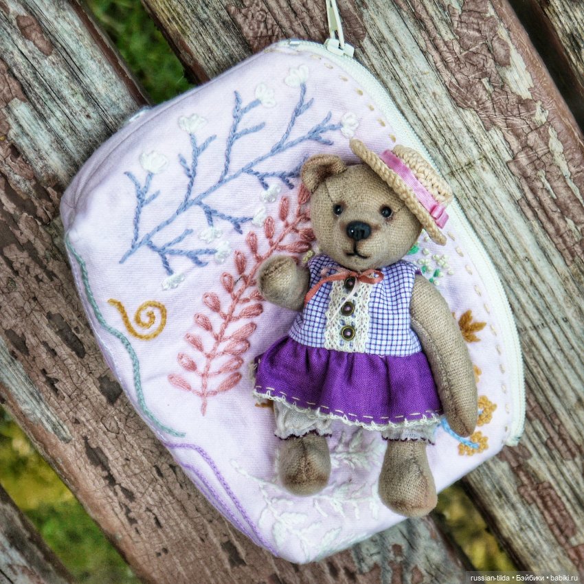 Мишка талисман в косметичке (фото 8)