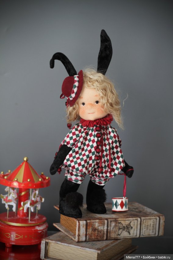 Зайка в цирке — Авторские текстильные куклы: Вальдорфские