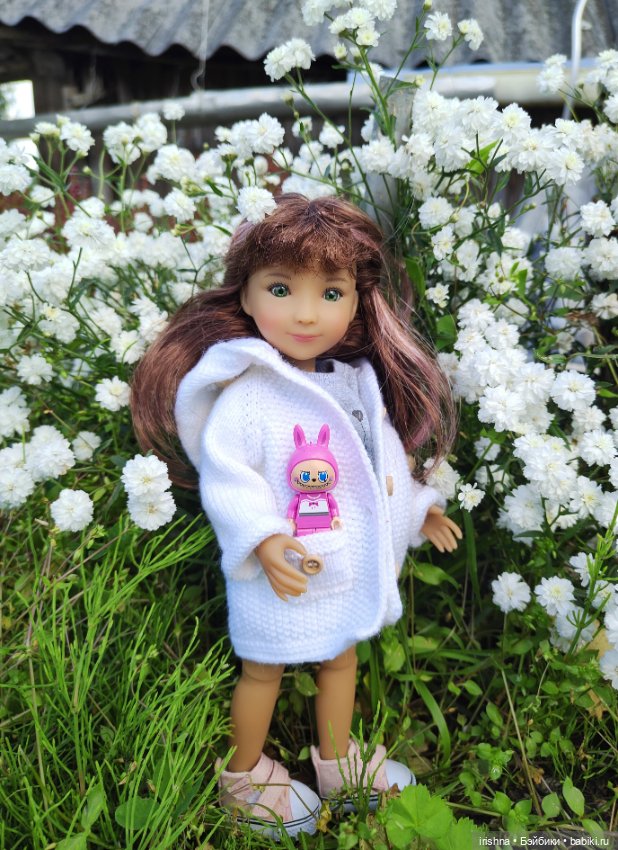 Рубиночка — Куклы Ruby Red (Руби Ред) Fashion Friends: Siblies (фото 4)