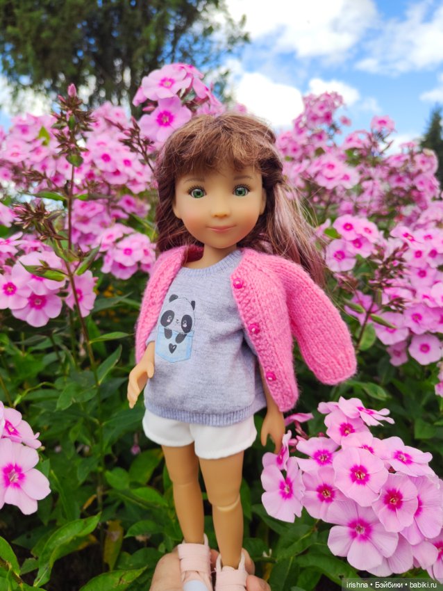 Рубиночка — Куклы Ruby Red (Руби Ред) Fashion Friends: Siblies (фото 6)