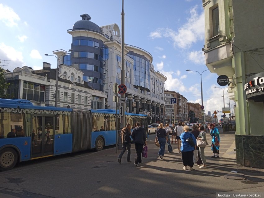 "Август застрянет камнем в сандалии"
