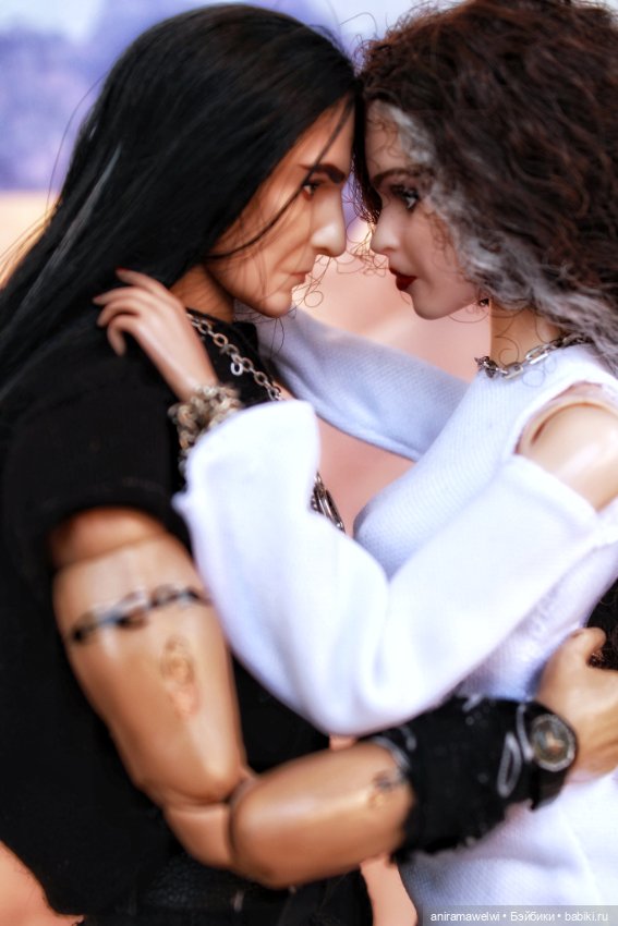 Карина за роялем — Коллекции шарнирных