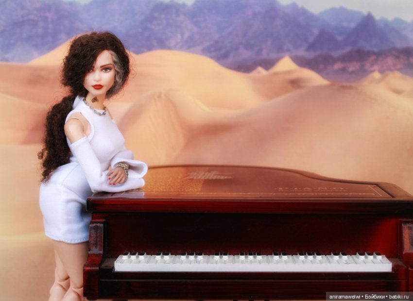 Карина за роялем — Коллекции шарнирных