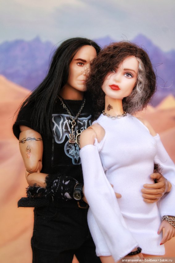 Карина за роялем — Коллекции шарнирных