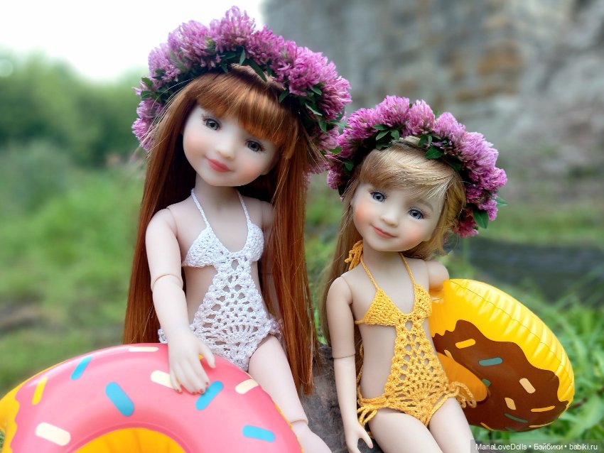 В окружении — Куклы Ruby Red (Руби Ред) Fashion Friends: Siblies (фото 8)