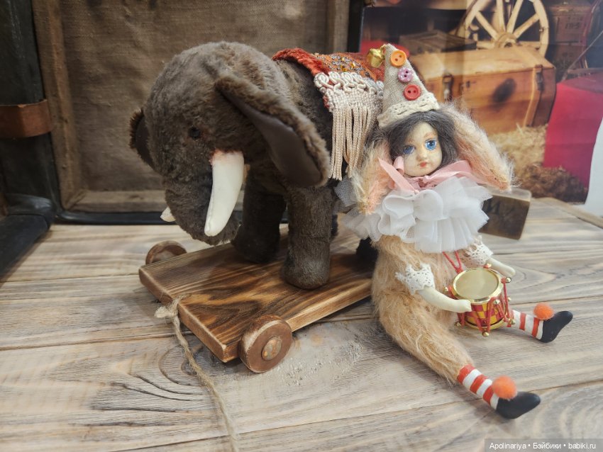 🎪 Винтажный Цирковой Слон на тележке— очарование ручной работы! 🐘✨